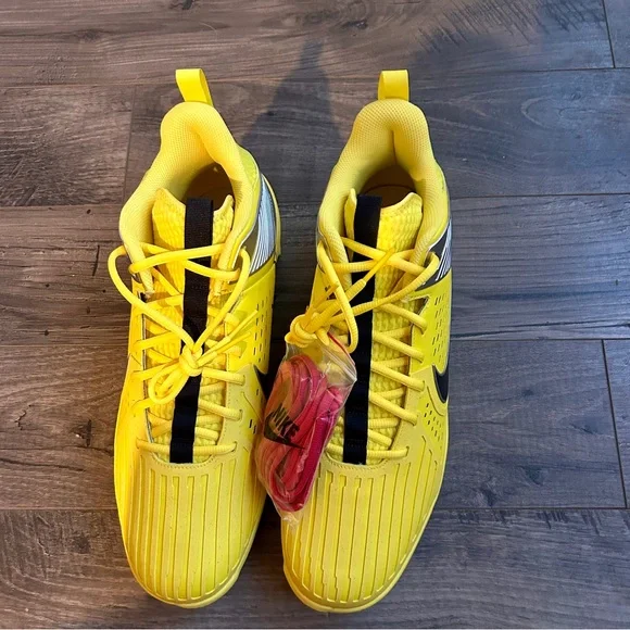 Nike Oregon Ducks PE Football Cleats Stomp Out Cancer Men’s 14 NEW